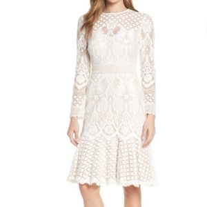 Tadashi Shoji Women's Long Sleeve Lace Cocktail Dress